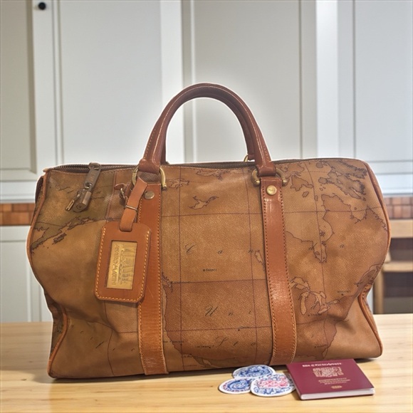Alviero Martini Prima Classe Small Duffel / Travel Bag - Picture 1 of 14